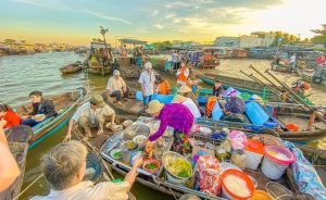 Tour đi chợ nổi bằng tàu